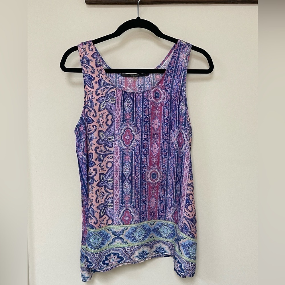 Fun2Fun: Women Sleeveless Blouse, Paisley Print in Pink/Blue/Purple, M